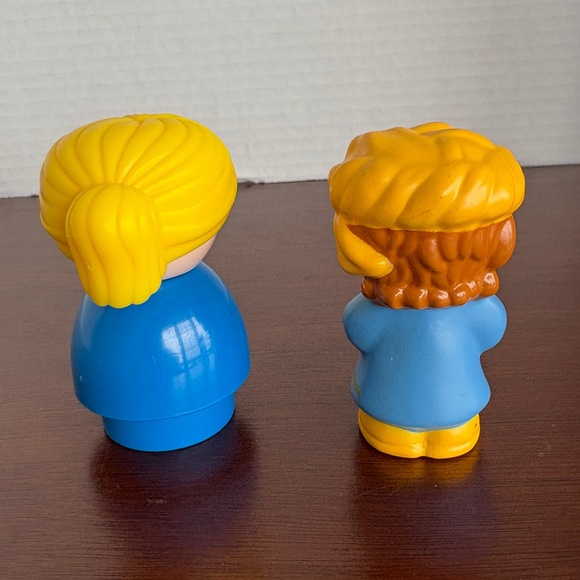 4 Sets for $20 - Two Fisher Price Little People Replacement Pieces Girl Wiseman - Picture 3 of 6